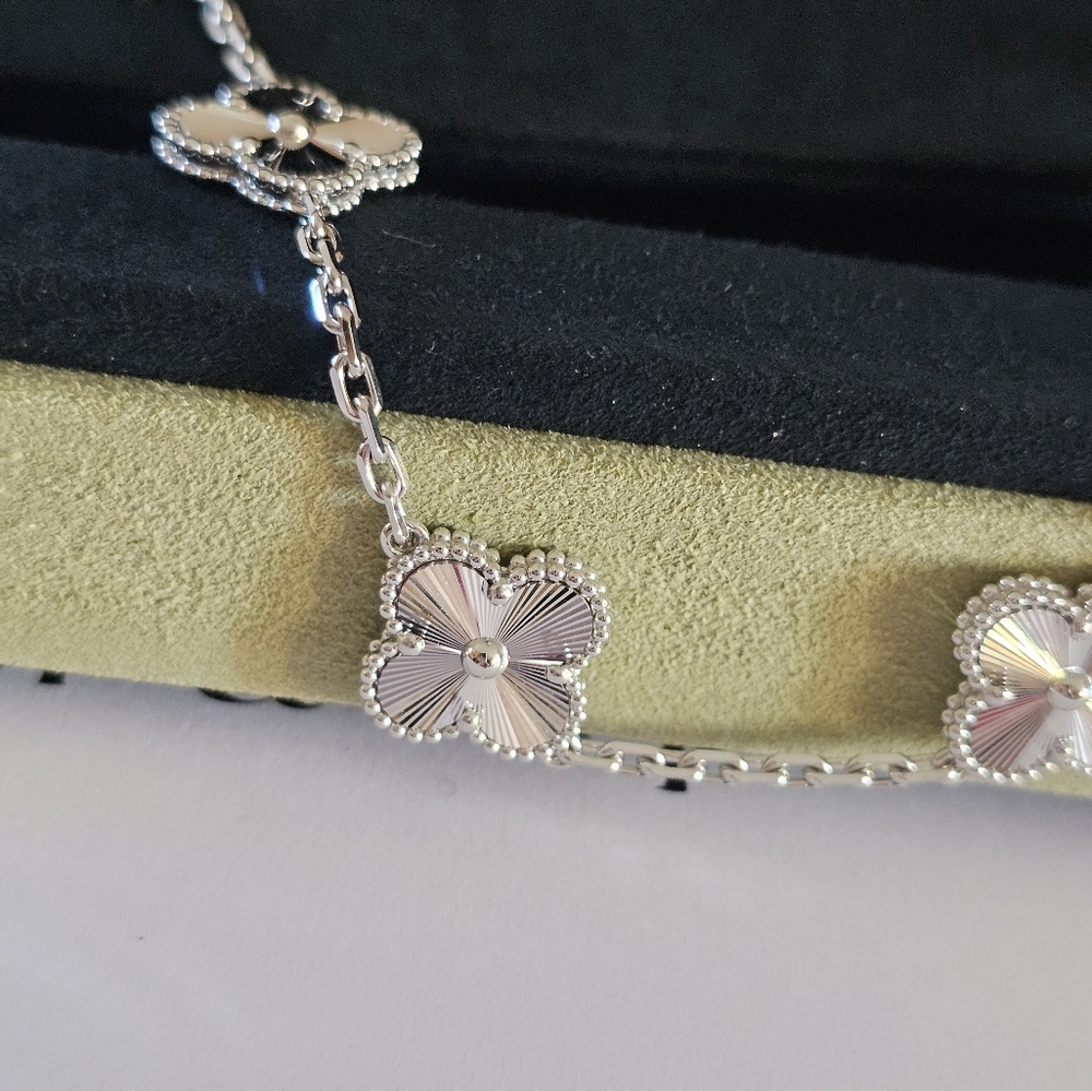 VAN CLEEF & ARPELS 18K White Gold Guilloche Vintage Alhambra Bracelet 5motif - Picture 8 of 16